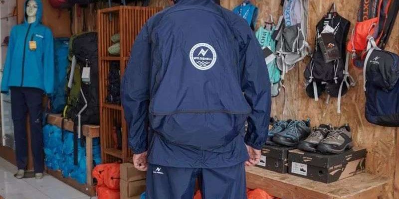 Jas Hujan Backpack Terbaik Tahun 2024: Berikut Fitur dan Harga yang Sesuai dengan Kebutuhanmu