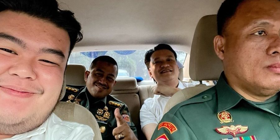 Viral Ivan Sugianto Foto Bareng Pamen TNI, Kapuspen: Tak Ada Beking!