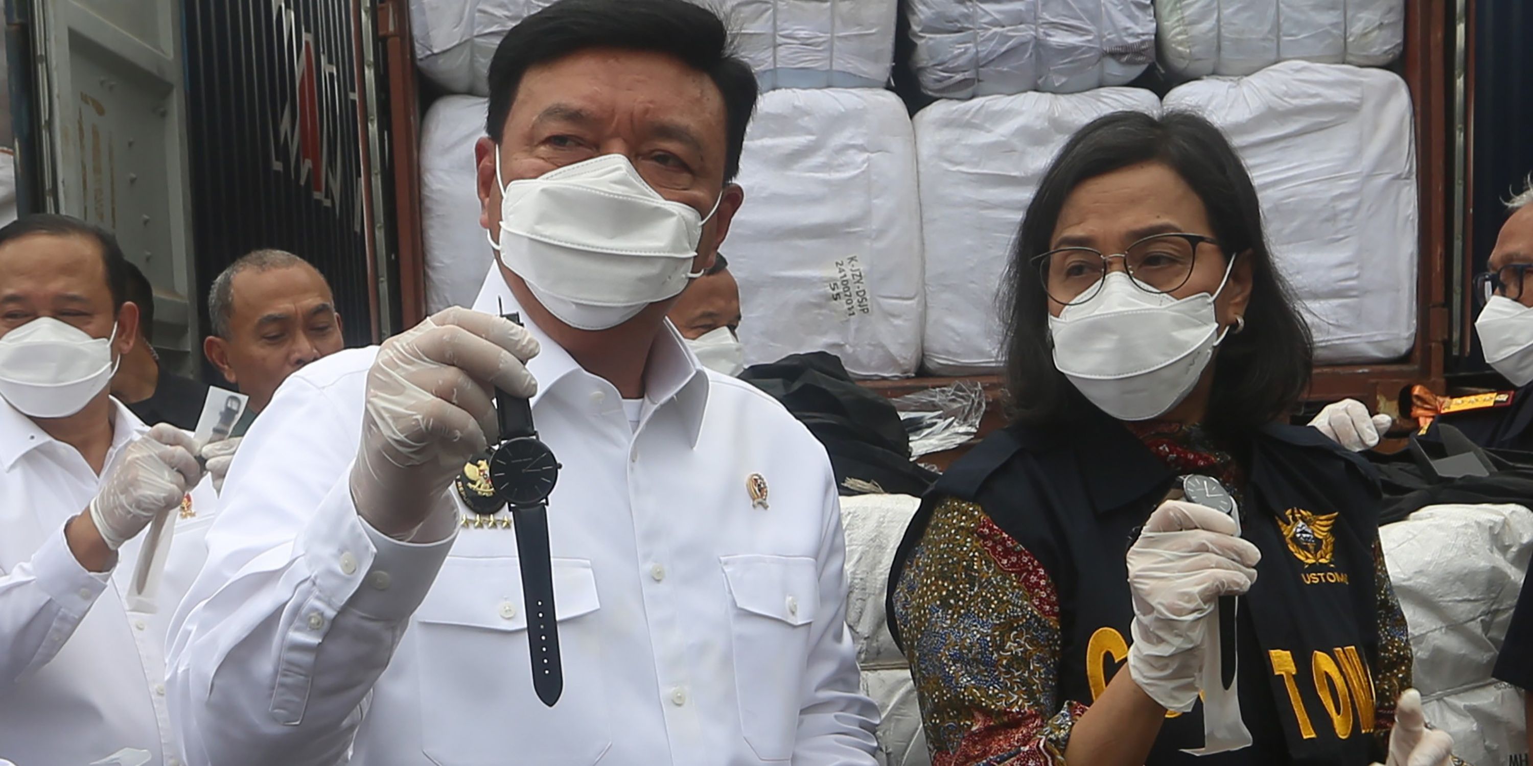 VIDEO: Menkeu Sri Mulyani Bongkar Modus Penyelundupan Narkoba Hingga Rokok Ilegal 