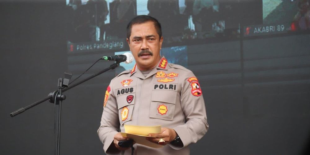 Agus Andrianto Pensiun dari Polri, Air Mata Sang Istri Tak Terbendung saat Acara Perpisahan