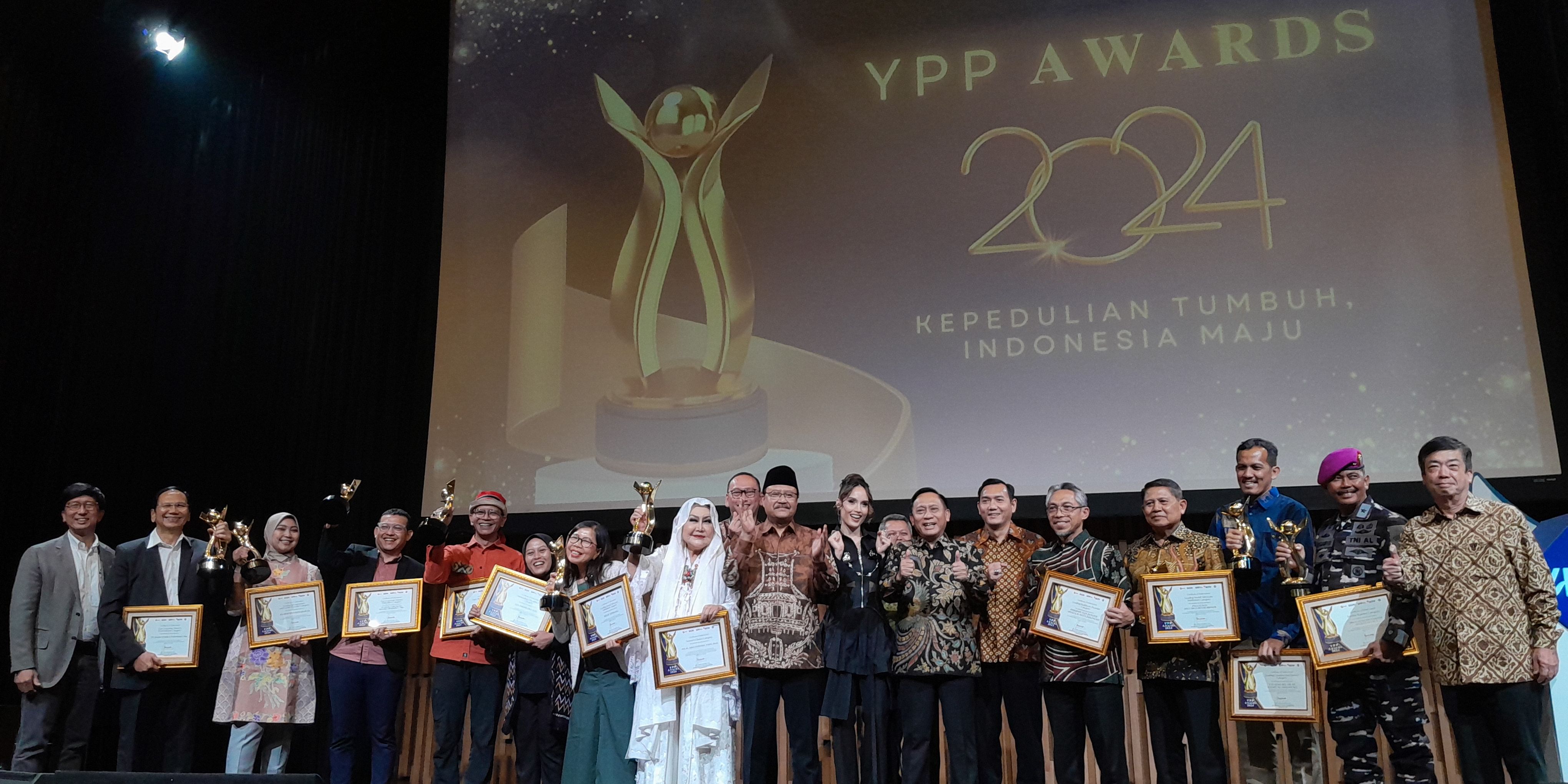 Rayakan HUT ke-9, YPP SCTV-Indosiar Soft Launching Aplikasi YPP Peduli dan Beri Penghargaan Mitra Peduli Sosial dan Kemanusiaan