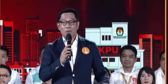 VIDEO: Kejutan RK di Debat Pamungkas, Sulap Jakarta 'Rasa' China Hadirkan Truk Embun