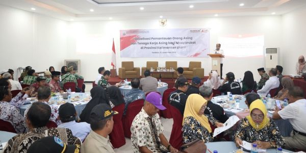 Pj Wali Kota Tarakan Buka Sosialisasi Pengawasan dan Pemantauan Orang Asing