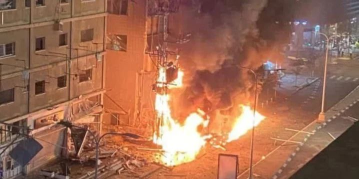 Rudal Hizbullah Hantam Pusat Kota Tel Aviv, Sejumlah Orang Tewas dan Luka