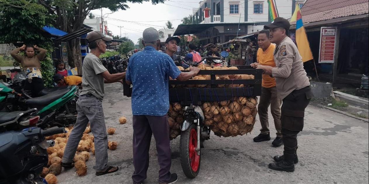 Pastikan Pilkada Aman, Personel Polri Datangi Satu per Satu Desa di Pelalawan