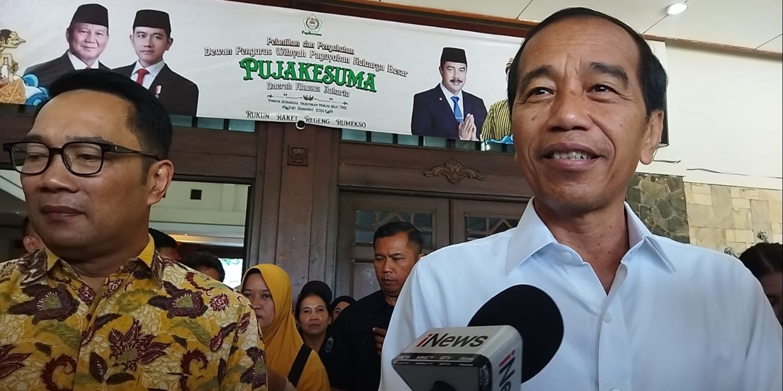 Jokowi Turun Gunung Dukung Ridwan Kamil, PDIP: Mungkin Masih Candu Kekuasaan