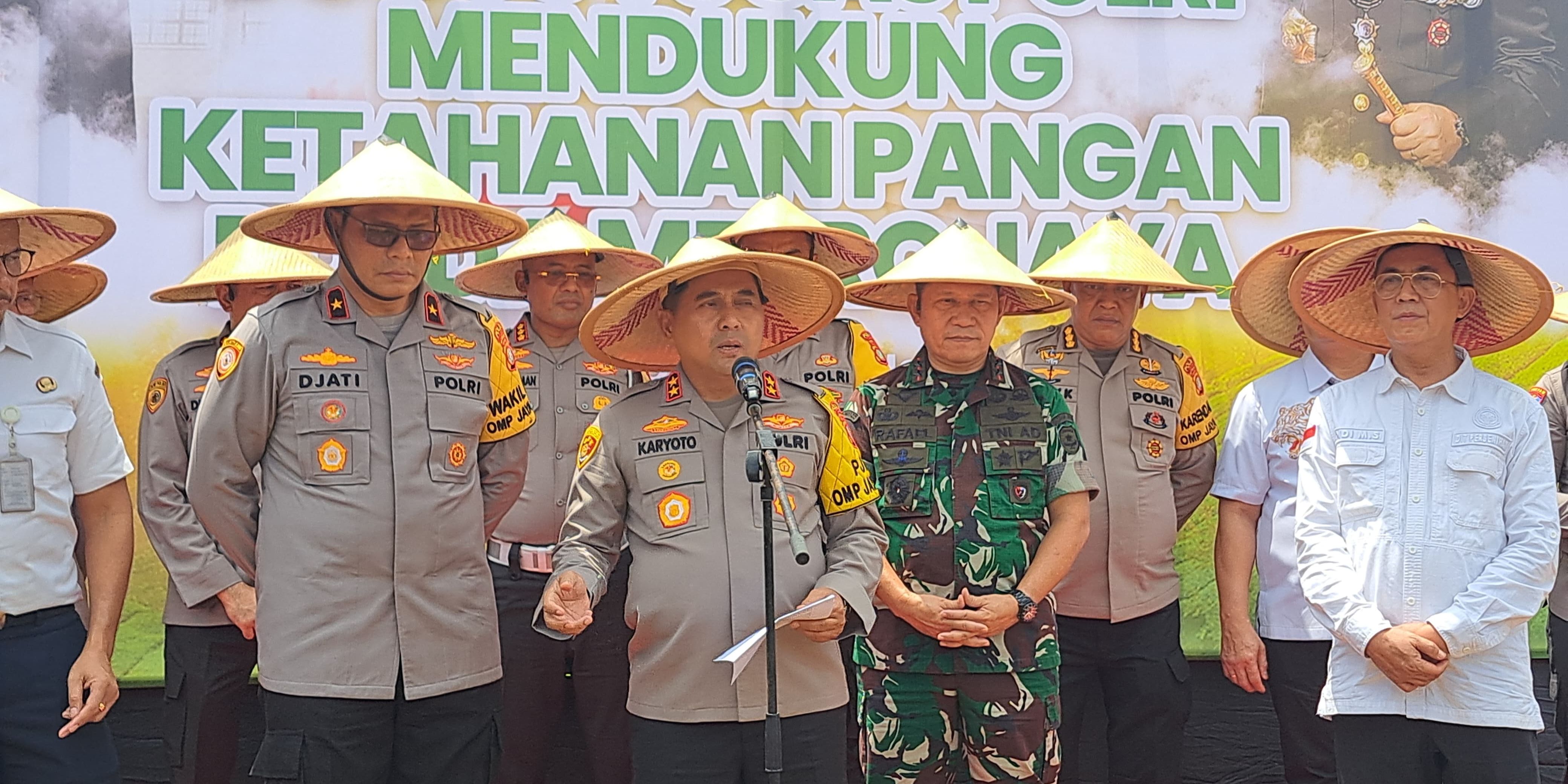 Kapolda Metro Tanam Bibit Jagung 15 Hektar Lahan SPN Lido, Dukung Program Pangan Prabowo