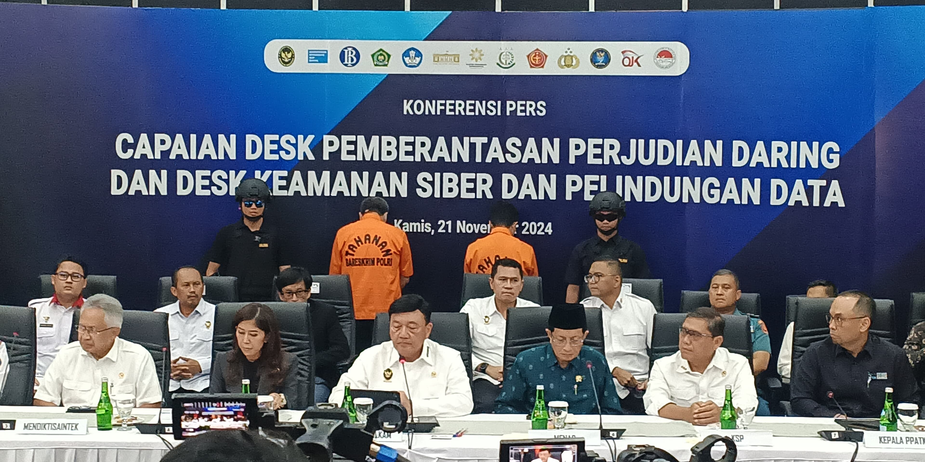 Pemerintah Hadirkan Dua Tesangka Kasus Judi Online