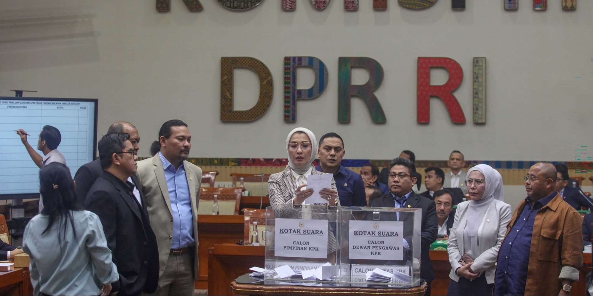 VIDEO: Tok! DPR Tetapkan Nama-Nama Pimpinan dan Dewas KPK Baru, Ini Hasil Pollingnya