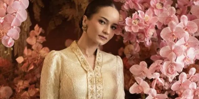 4 Gaya Syifa Hadju hingga Enzy Storia Berbalut Kebaya Kartini Modern, Elegan Penuh Makna