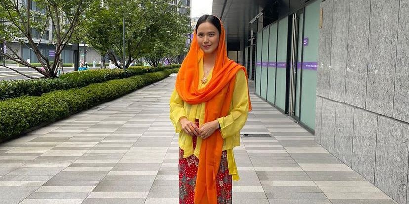 4 Gaya Selebriti Berbalut Kebaya Betawi yang Mencuri Perhatian di Acara Formal, Modis  dan Menarik