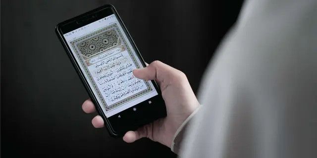 Mengapa Sering Mengantuk saat Membaca Al-Qur'an? Ini Jawabannya Menurut UAH