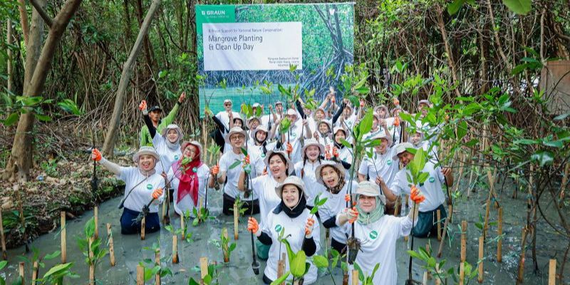 Tanam Mangrove, Investasi Lingkungan Jangka Panjang untuk Generasi Masa Depan