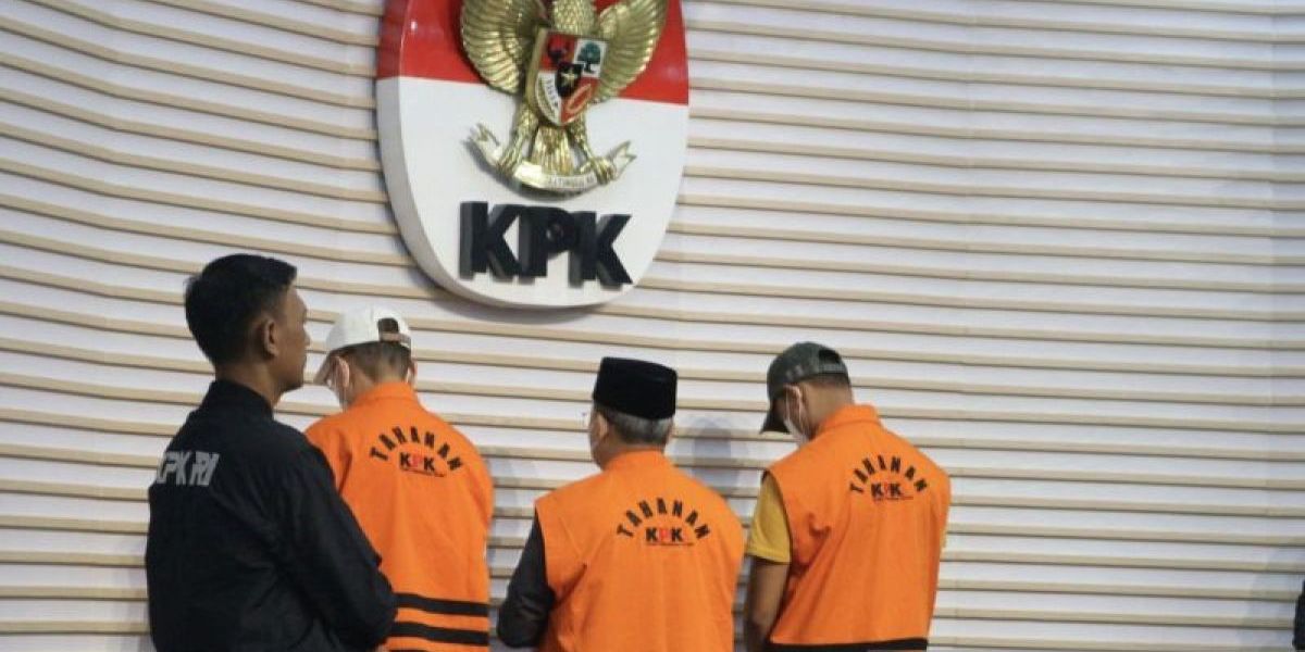 VIDEO: Lancung Gubernur Bengkulu di OTT KPK, Cairkan Honor Guru Honorer Buat Amunisi Pilkada 2024