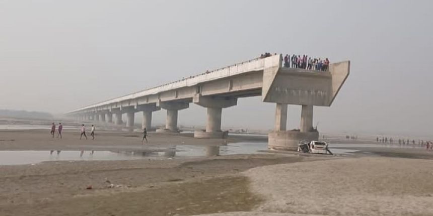 Ikuti Petunjuk Google Maps, Tiga Pria Ini Tewas karena Mobil Mereka Terjun Bebas dari Jembatan yang Belum Rampung