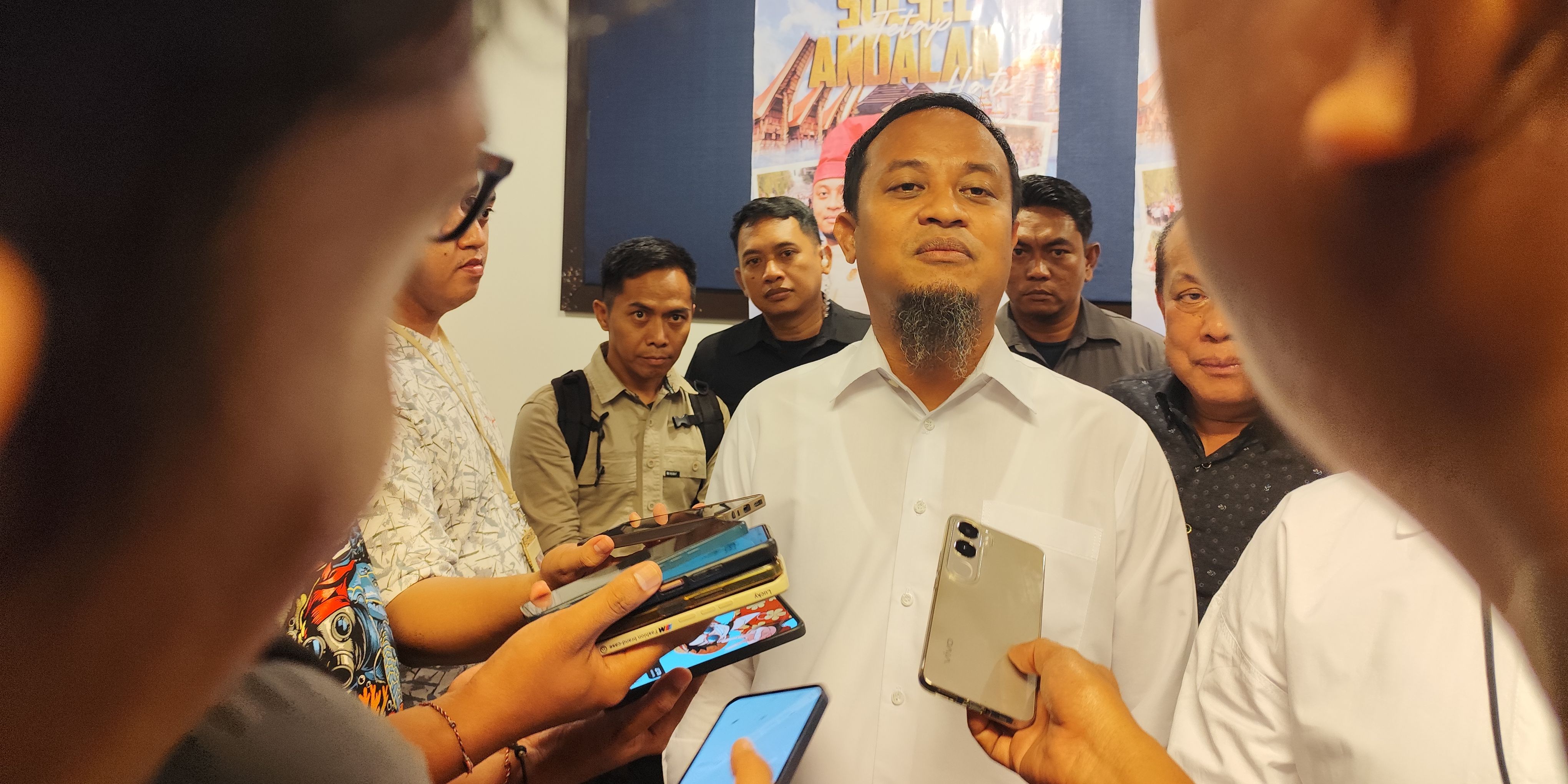 Pilkada Sulsel 2024: Adik Mentan Semringah Moncer di Quick Count, Danny Pomanto Tetap Pede Bisa Menang