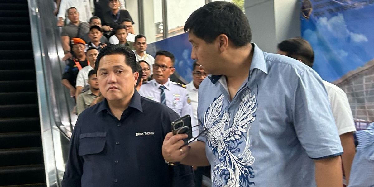 VIDEO: Momen Erick Thohir Temani Maruarar Kerja Naik KRL, Tinjau Perumnas Saat Libur Pilkada