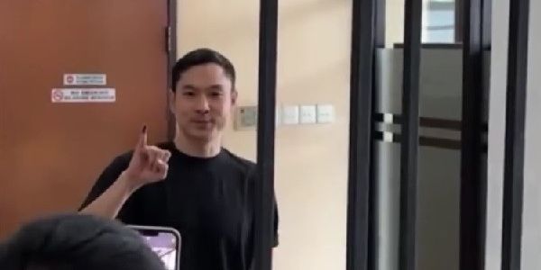 Viral Video Harvey Moeis Suami Sandra Dewi Ikut Nyoblos di Penjara, Netizen Salfok Wajahnya Makin Glowing