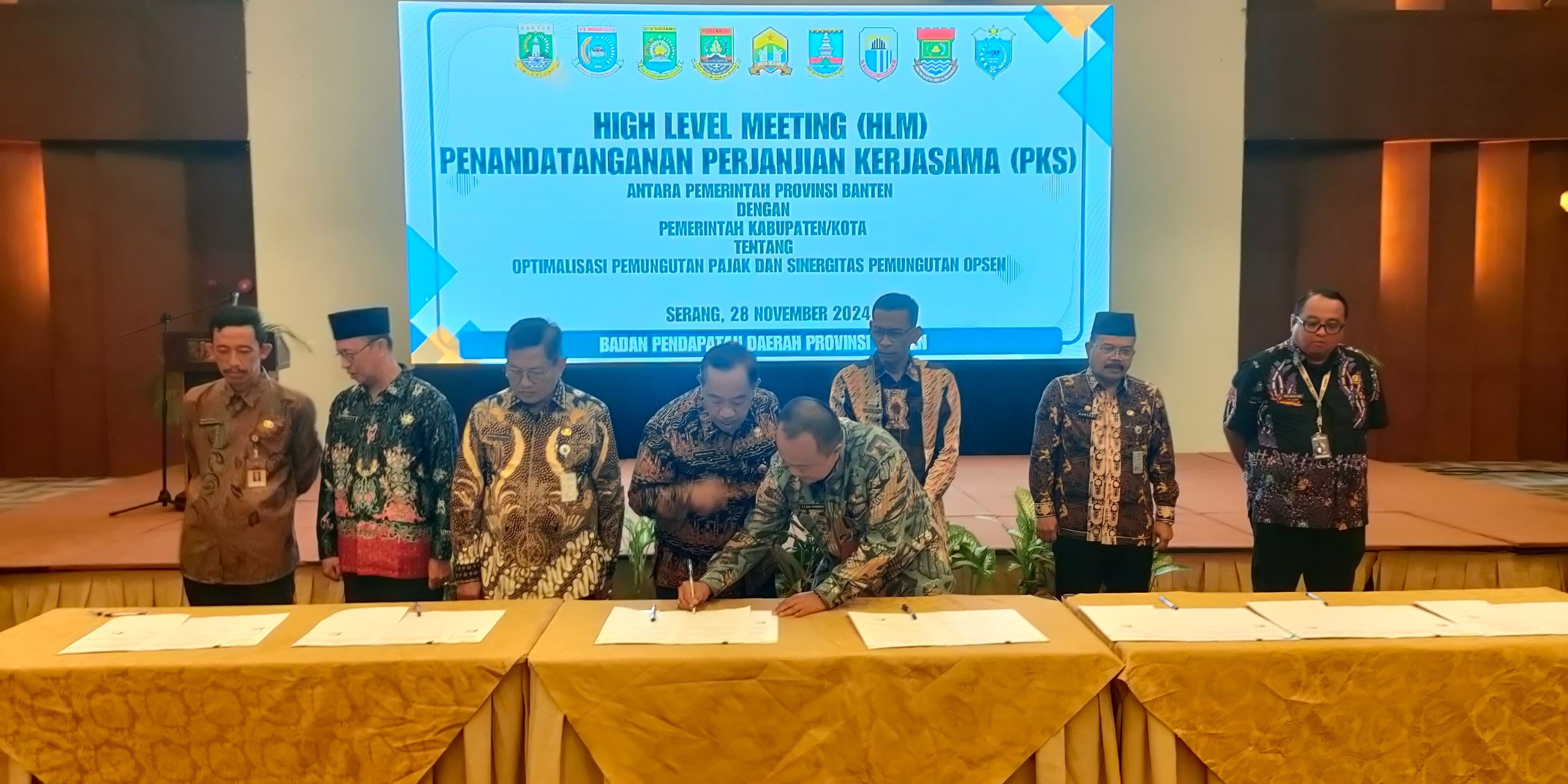 Optimalkan Pendapatan Daerah, Pemprov Banten dan Kota Cilegon Tandatangani PKS Pajak Kendaraan