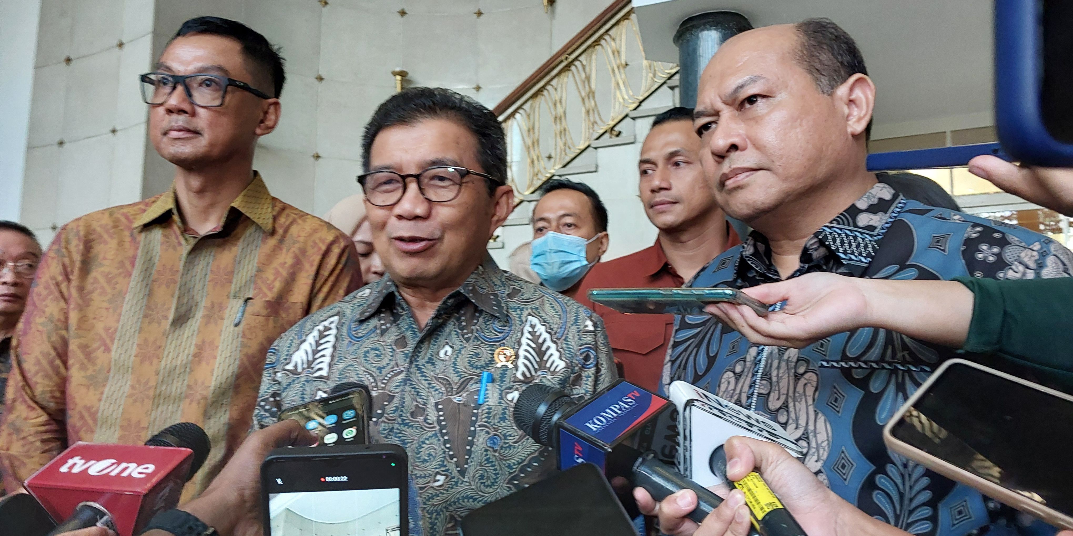 Danantara Segera Beroperasi, Muliaman Hadad Serahkan PP dan Perpres ke Mensesneg