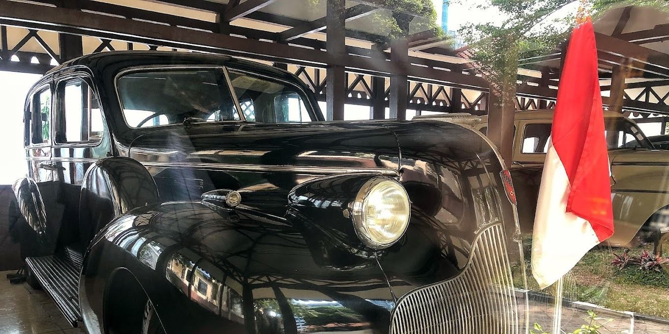 Mencuri Mobil Demi Presiden Sukarno