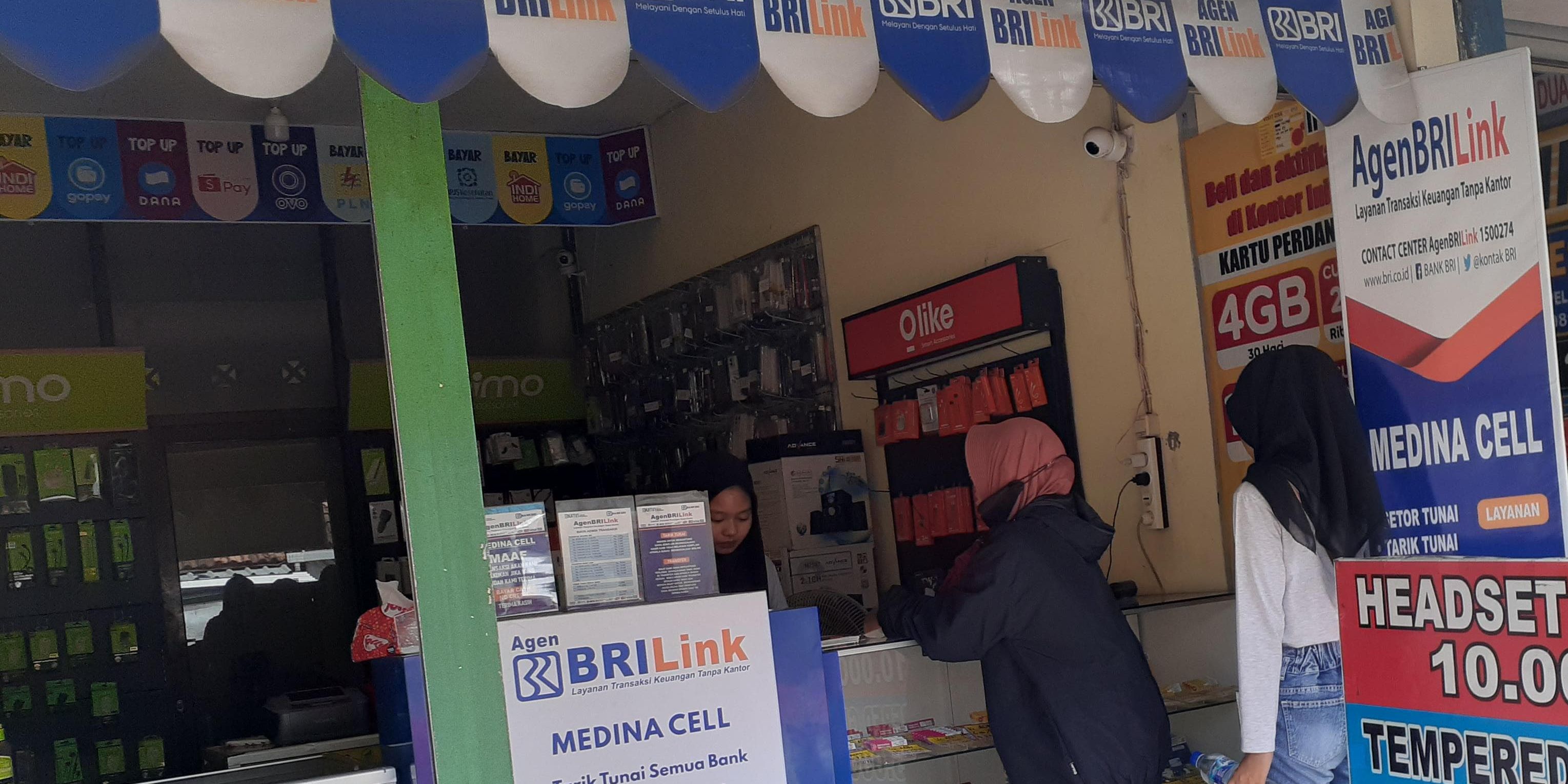 Berlokasi Dekat dengan Mesin ATM, Agen BRILink Tetap Ramai Peminat