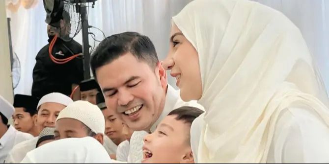 Potret Irish Bella dan Suami Saat Tasyakuran Rumah Baru, Pancarkan Aura Keluarga Bahagia