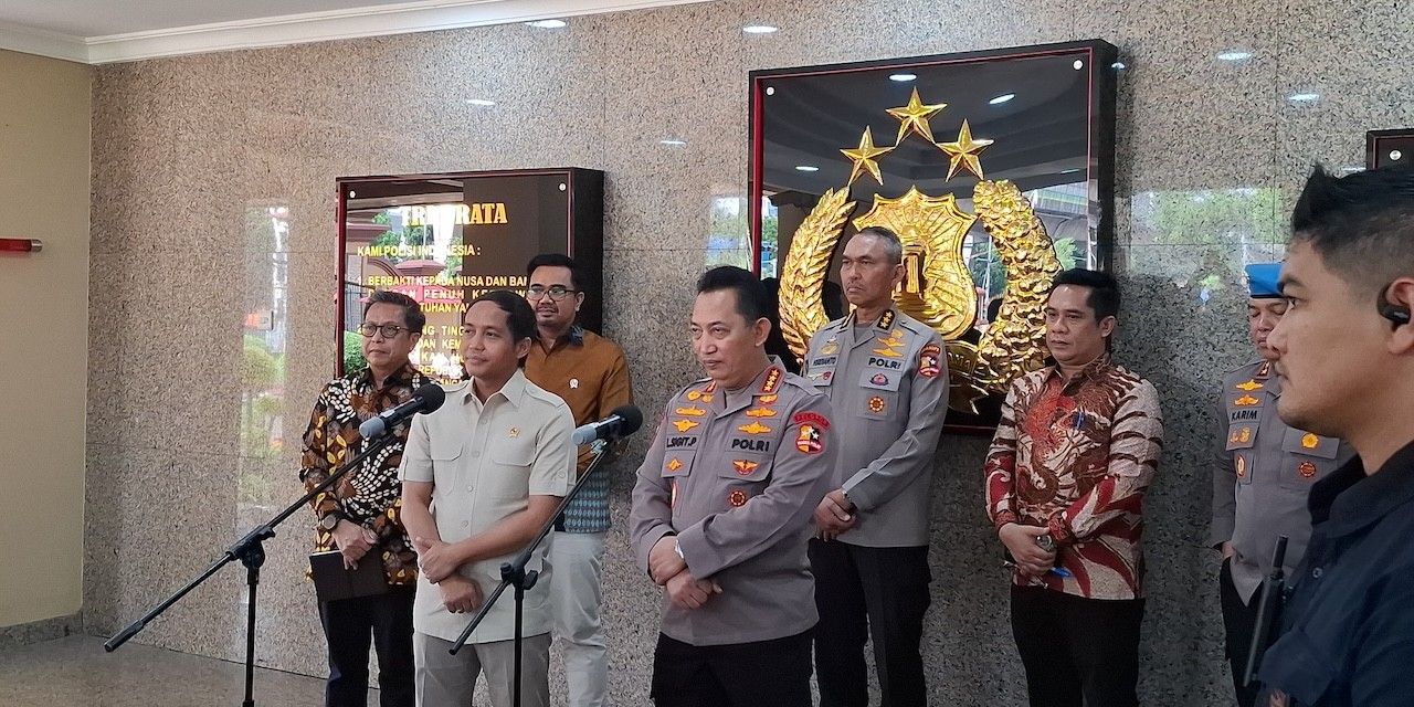 Polri dan Kemenhut Teken Mou, Pelaporan Masalah Hutan Kini Tinggal Telepon