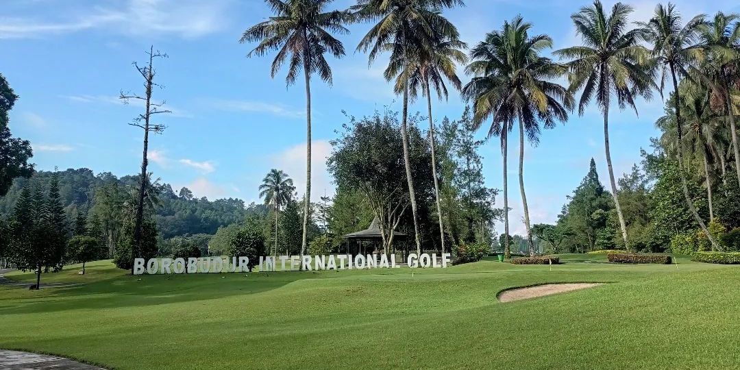 Viral Ramai-Ramai Caddy Lapangan Golf Borobudur Magelang Menangis Dirumahkan karena Masih Ada Tenda Retreat Menteri Prabowo