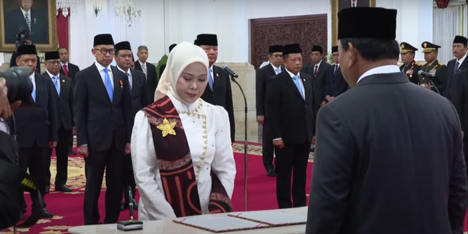 Prabowo Lantik Iffa Rosita Jadi Anggota KPU Gantikan Hasyim Asy'ari