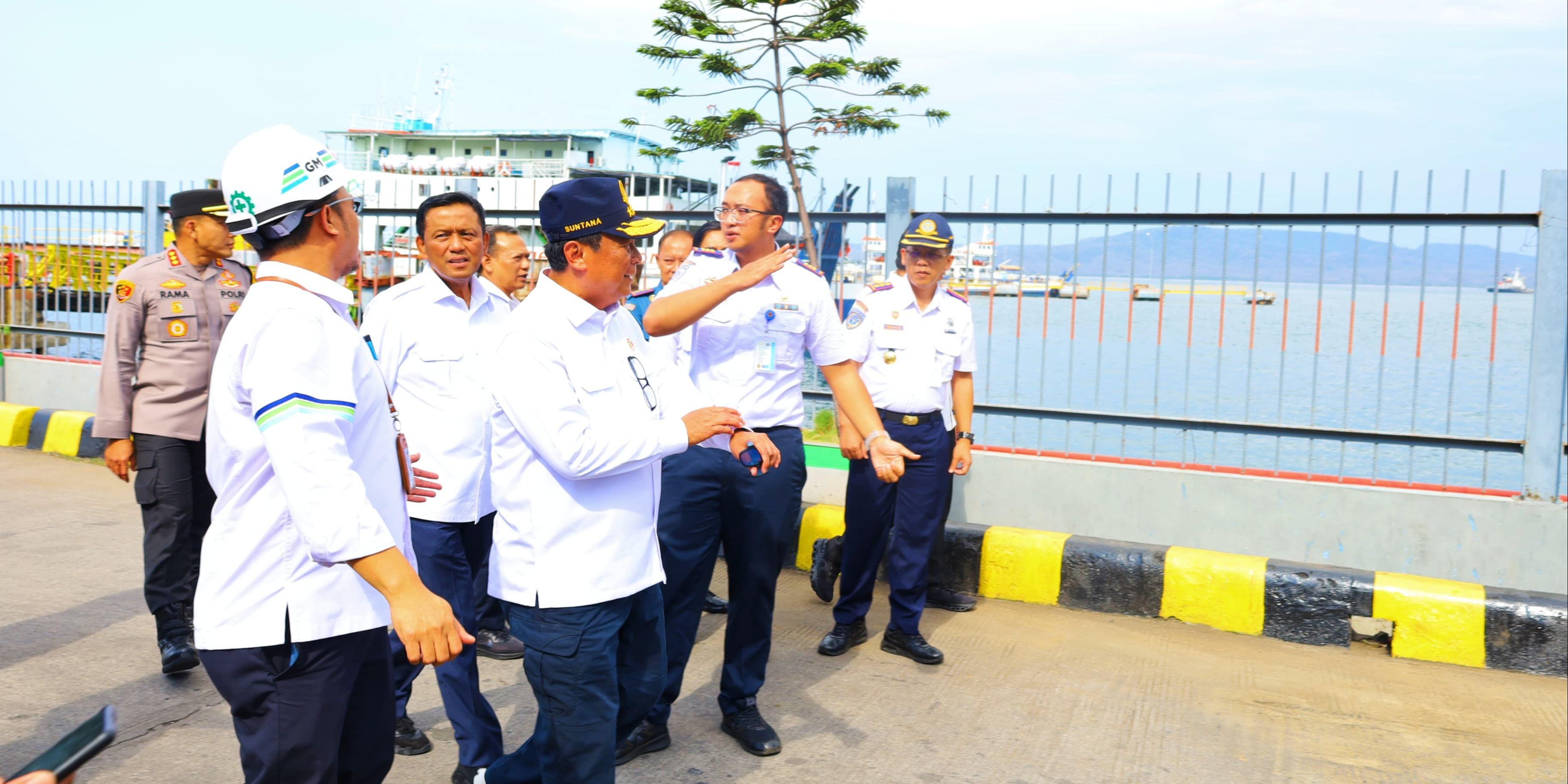 1,2 Juta Penumpang Dipredikasi Melintas di Pelabuhan Ketapang Saat Nataru, Wamenhub Tinjau Banyuwangi