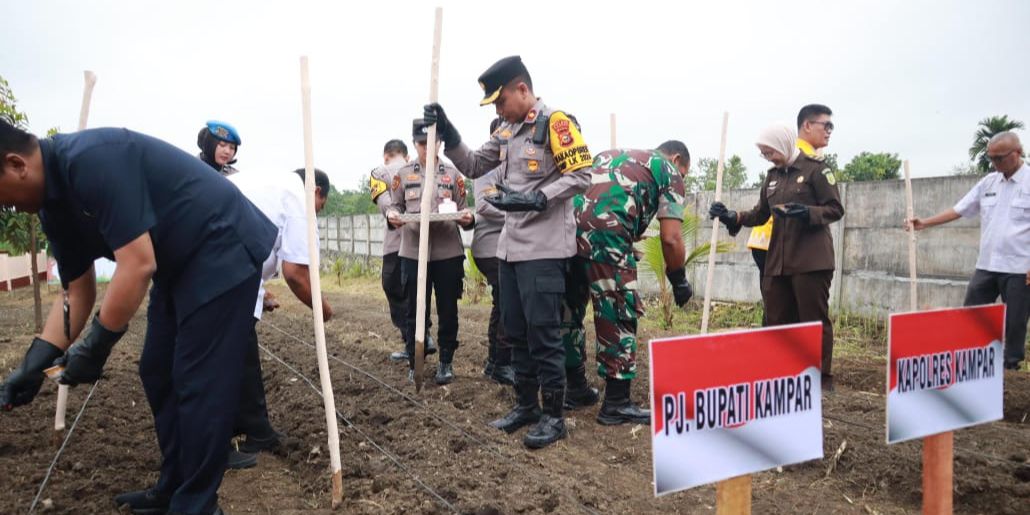 Dukung Asta Cita Prabowo, Lahan Milik Polres Kampar Disulap Jadi Lokasi Ketahanan Pangan