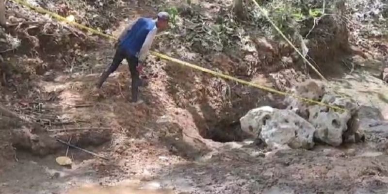 Lubang Misterius di Blitar Isap Air Sungai hingga Kering