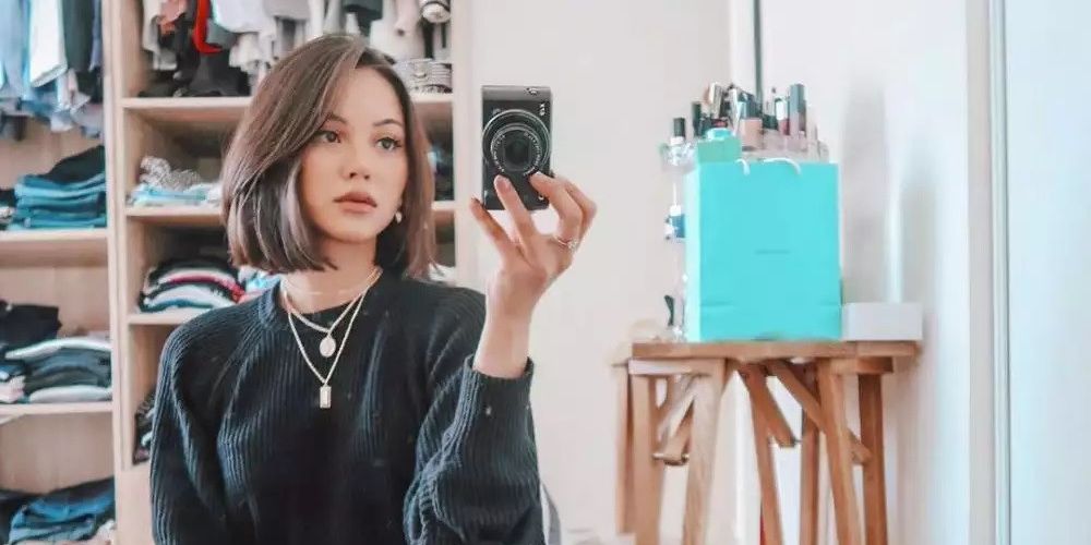 5 Potret Rumah Alyssa Daguise di Paris, Terasa Nyaman dengan Desain Elegan