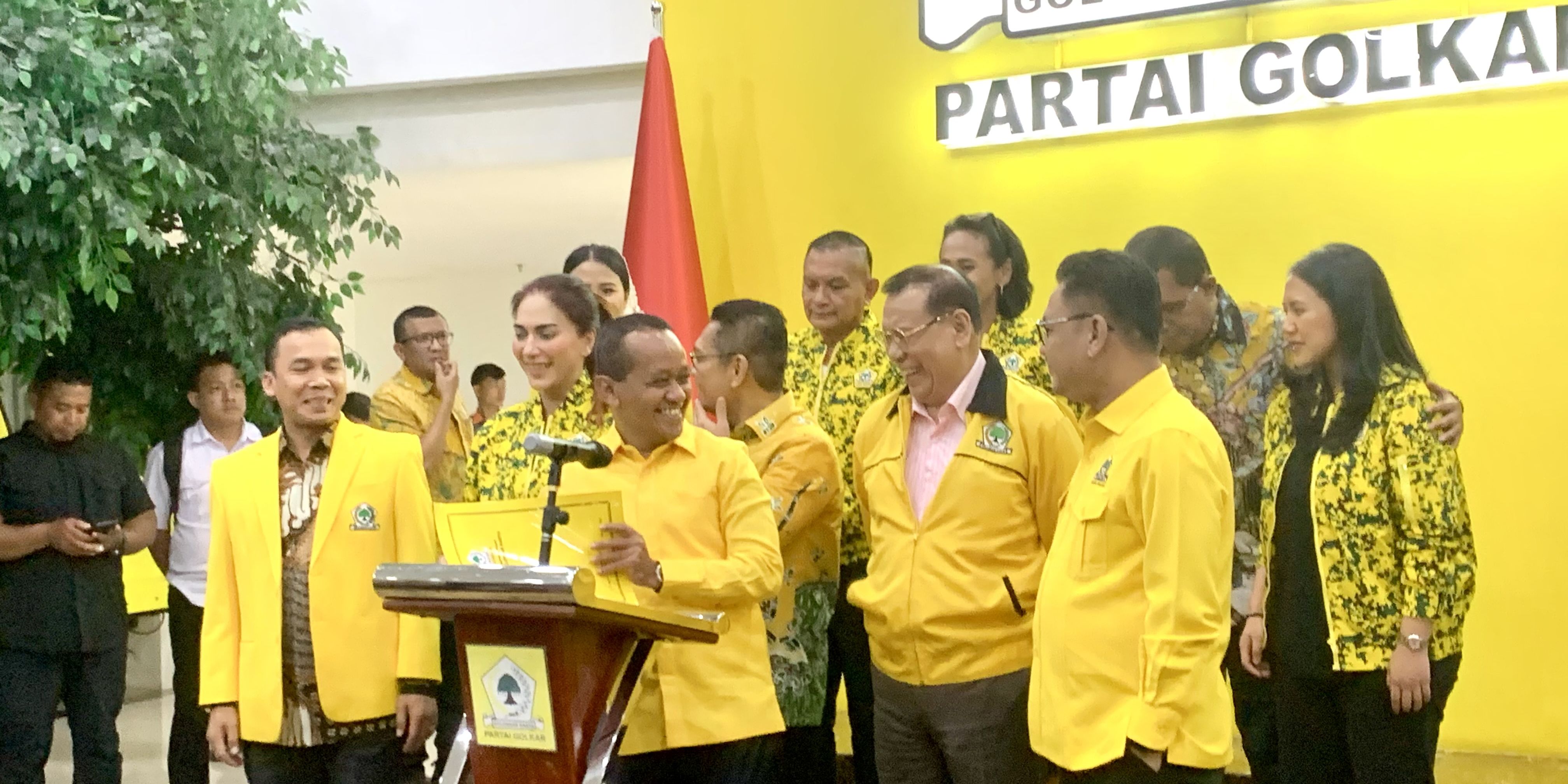 Jawaban Tegas Bahlil soal Jokowi & Gibran Tak Masuk Kepengurusan Partai Golkar