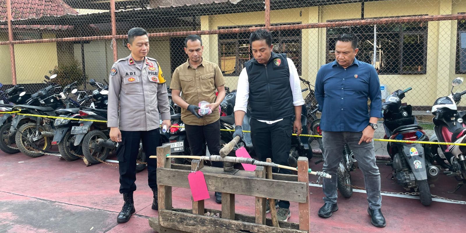 Arena Adu Muncang di Garut Digerebek Polisi, Diduda Terkait Perjudian