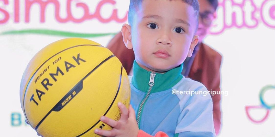 Semakin Jago Olahraga, Potret Rayyanza Cipung Asyik Main Bola Basket - Selalu Semangat Coba Hal Baru