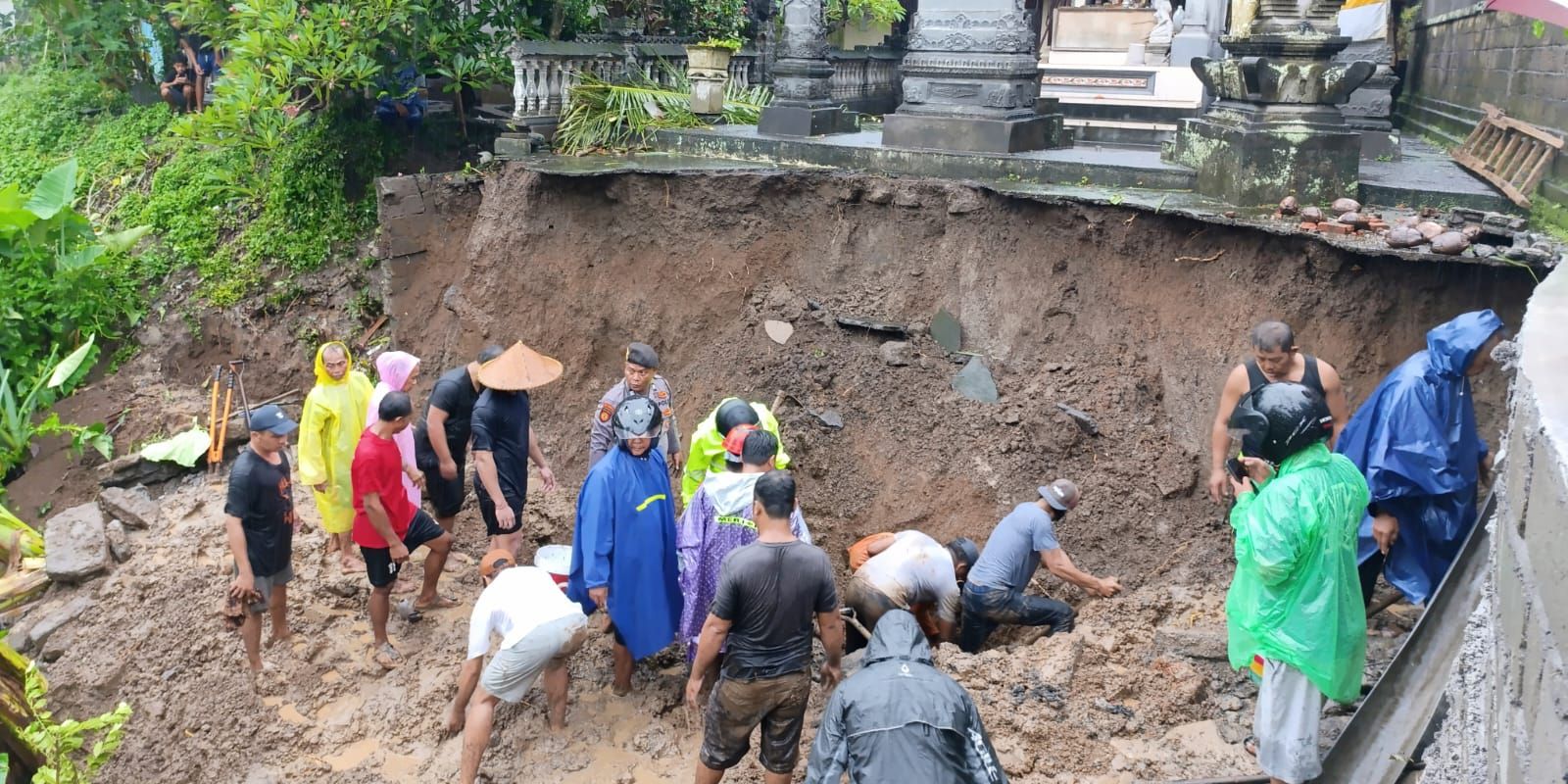 Dua Buruh Proyek Asal Jawa Timur Tewas Tertimbun Longsor di Ubud Bali