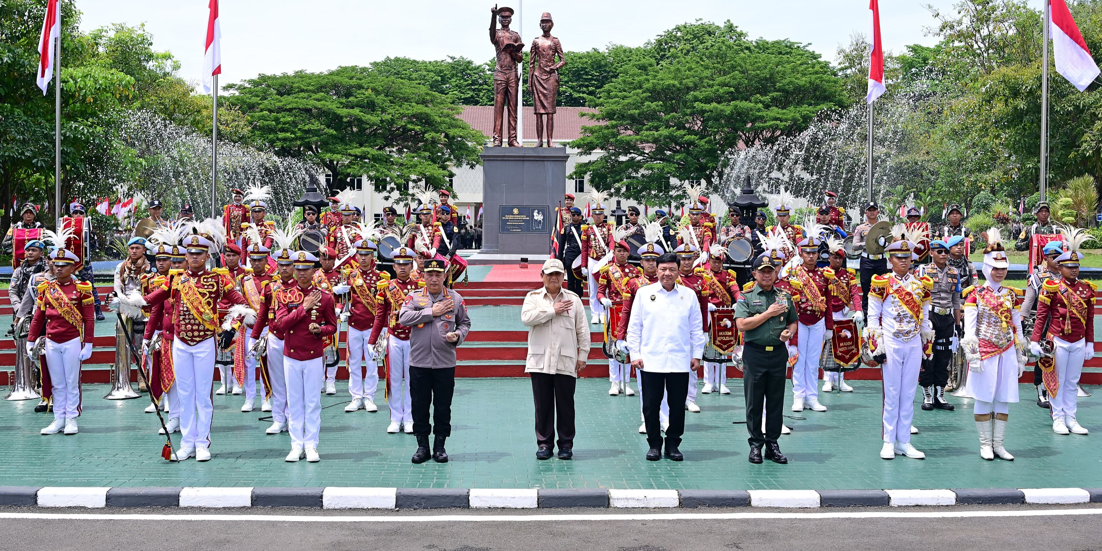 VIDEO: Prabowo Bongkar Alasan Pilih Jenderal Polisi Masuk Kabinet 