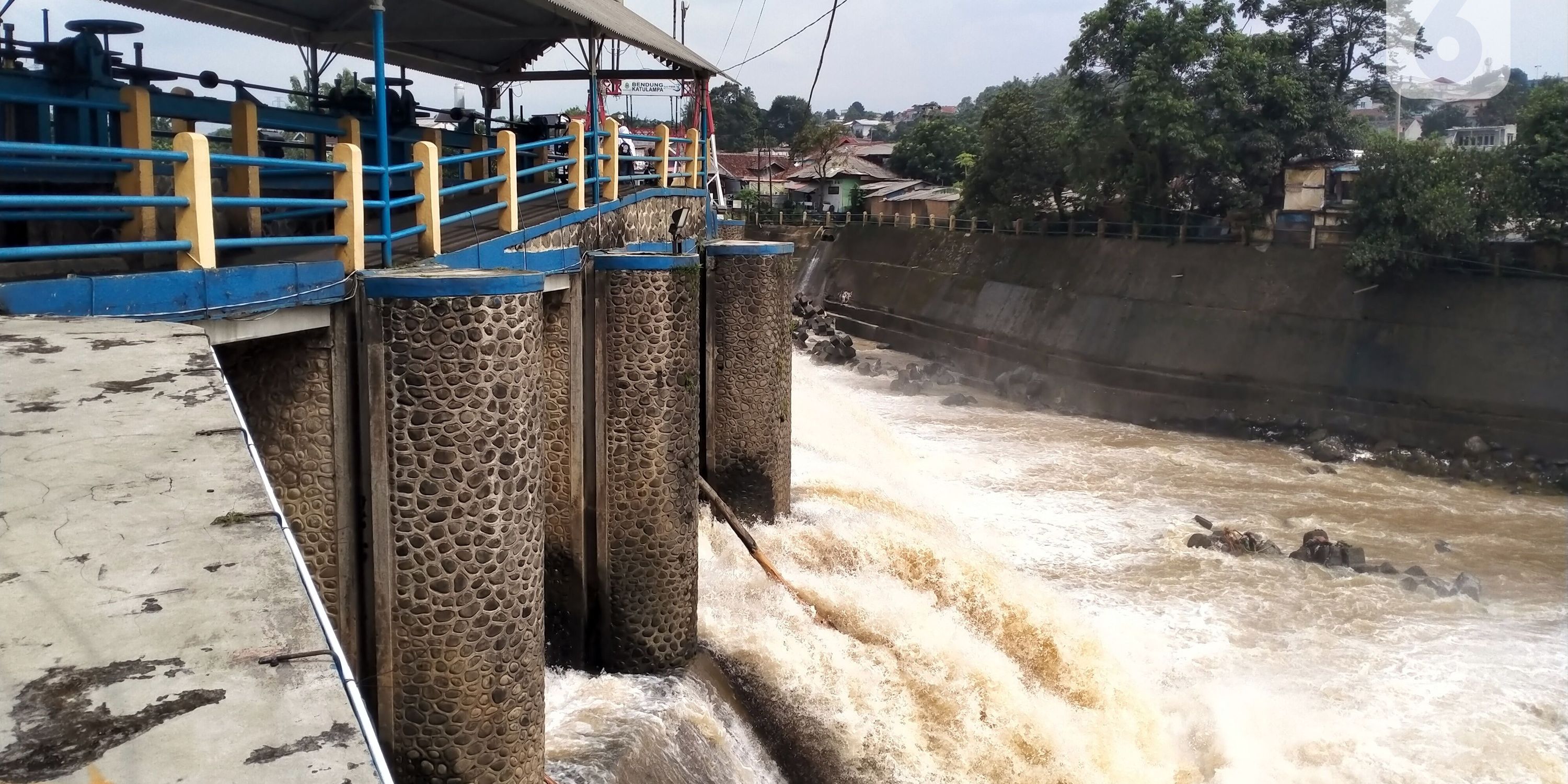 Bendung Katulampa Siaga 3 Rabu Sore, Warga di Bantaran Ciliwung Diminta Waspada