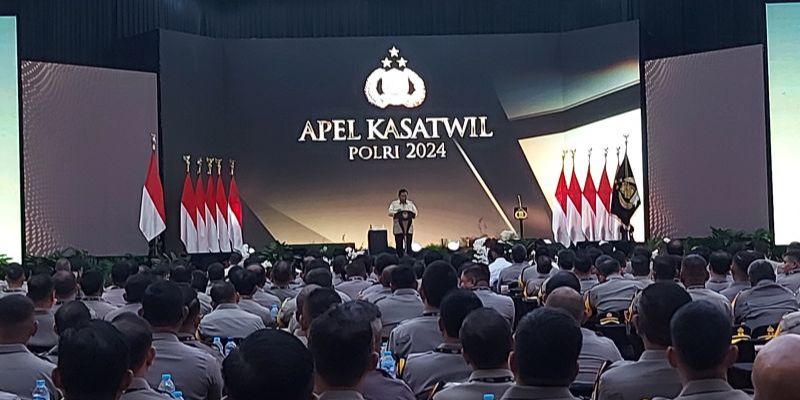 Pesan Prabowo di Depan Para Jenderal untuk Semua Polisi: Atas Nama Anakmu, Berpihaklah pada Rakyat