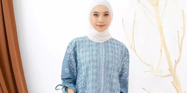 7 Model Baju Wanita untuk Kondangan yang Elegan dan Anti Norak