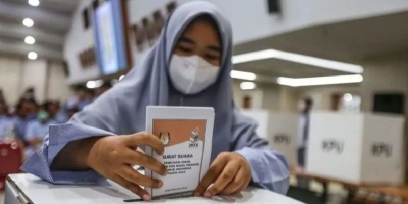 Ketua Komisi II DPR Soal Gubernur Dipilih DPRD: Bahan Revisi Omnibus Law Politik