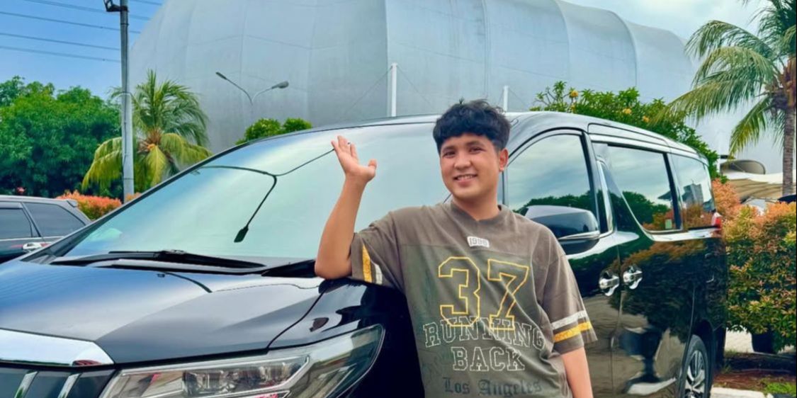 Usai Kerja Keras Banting Tulang di Indonesia, Jirayut Beli Mobil Mewah untuk 'Self Reward'