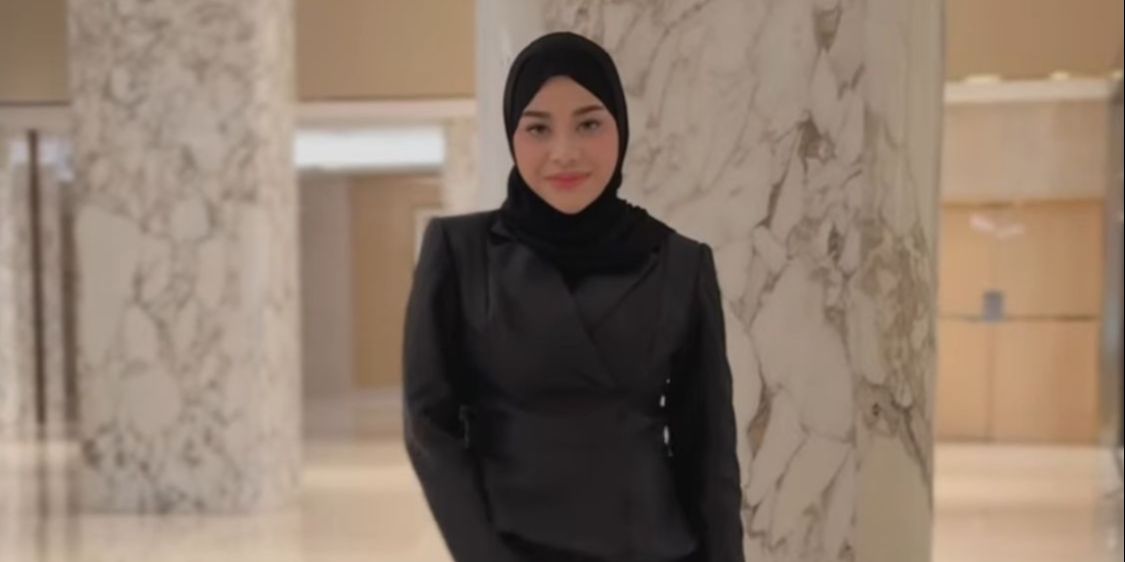 Dipuji Makin Body Goals, Intip Penampilan Menawan Aurel Hermansyah Berbalut Dress Hitam Simpel