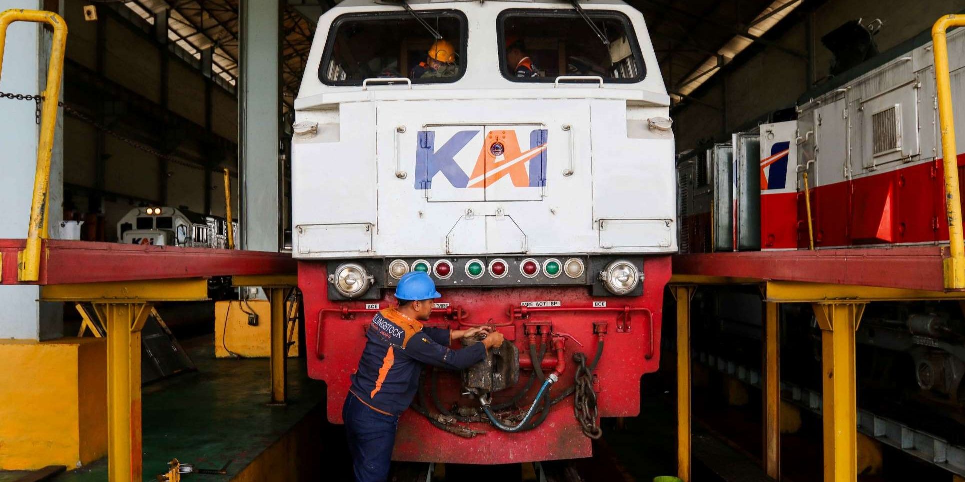 FOTO: KAI Daop 1 Jakarta Siapkan 17 Kereta Api Tambahan untuk Layani Penumpang di Libur Natal dan Tahun Baru