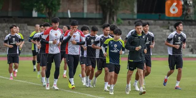 VIDEO: Intip Penampilan Para Pemain Timnas Indonesia Tiba di Solo, STY Dihampiri Penggemar