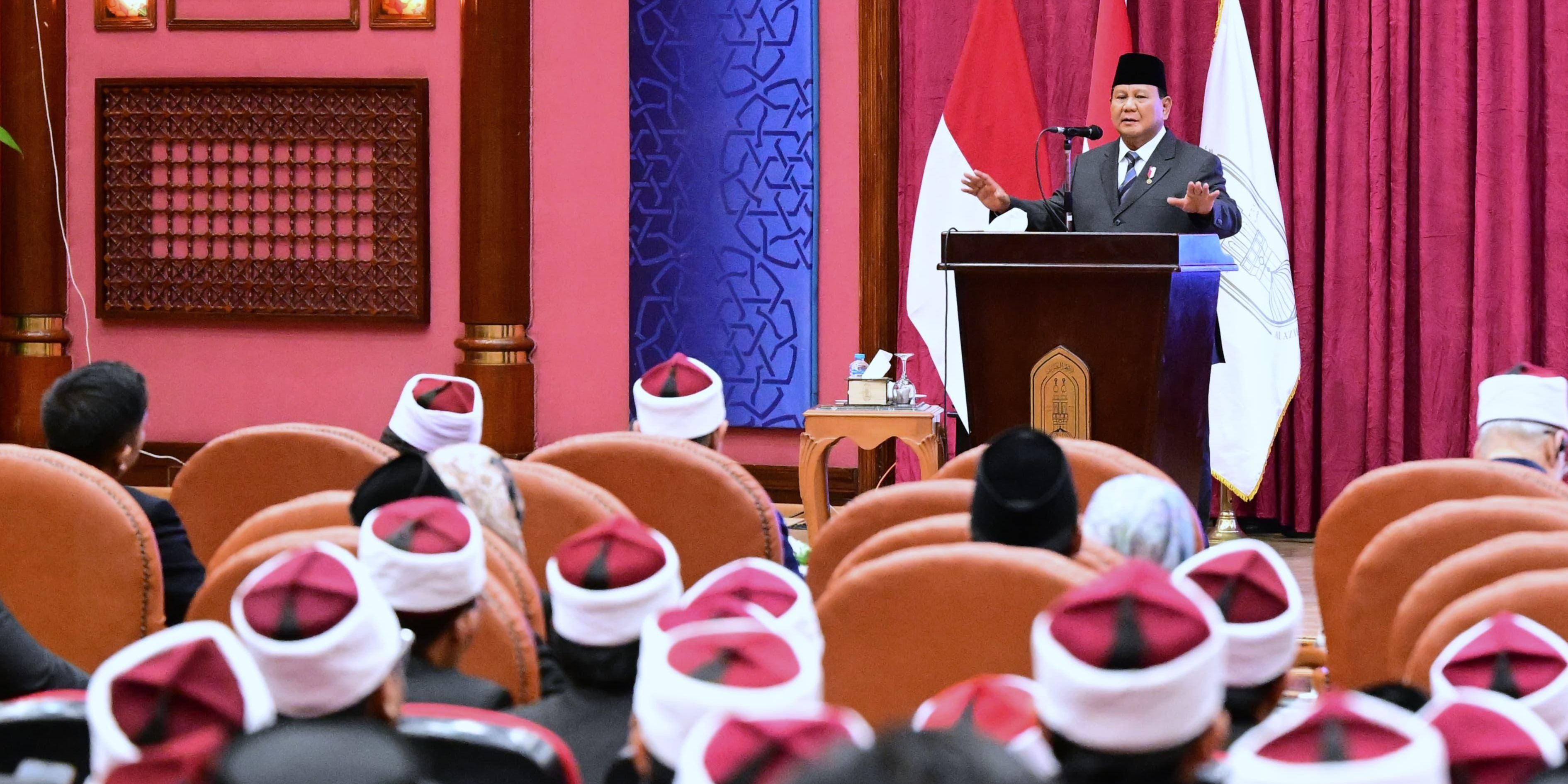 Prabowo Singgung Sosok Gus Dur di Hadapan Mahasiswa Indonesia di Al-Azhar Mesir