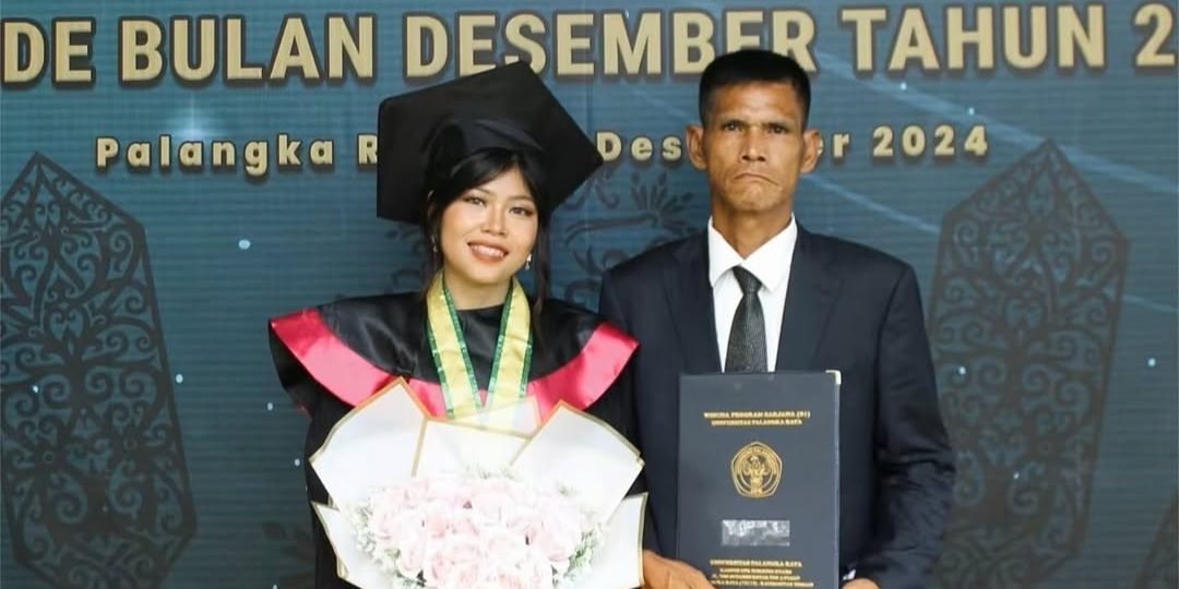 Perjuangan Seorang Ayah Jualan Tas Keliling Demi Sekolahkan Putrinya Jadi Sarjana, Kisah Hidupnya Bikin Haru