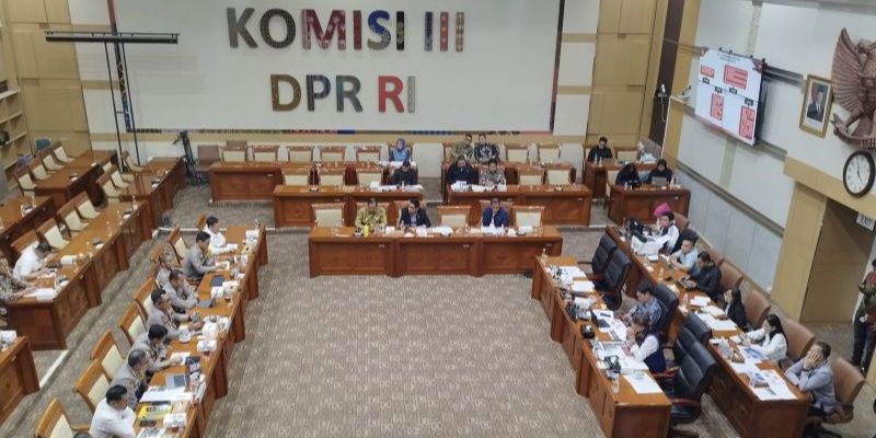 Pelapor Kasus Polisi Tembak Sopir Ekspedisi Malah Jadi Tersangka, DPR: Polda Kalteng Tak Berani Main-Main